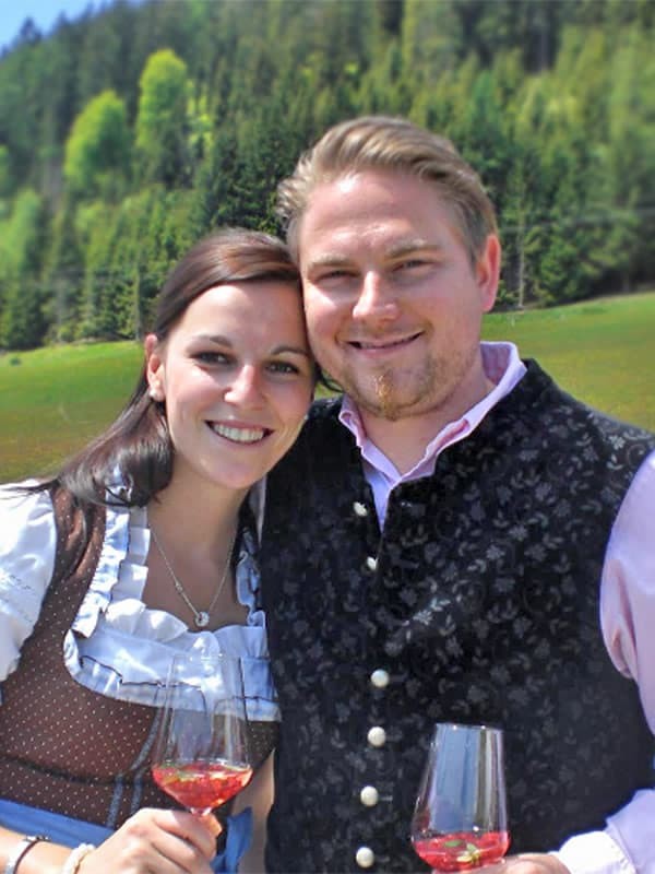 Deine Gastgeber Reinhard und Julia Gerhardter